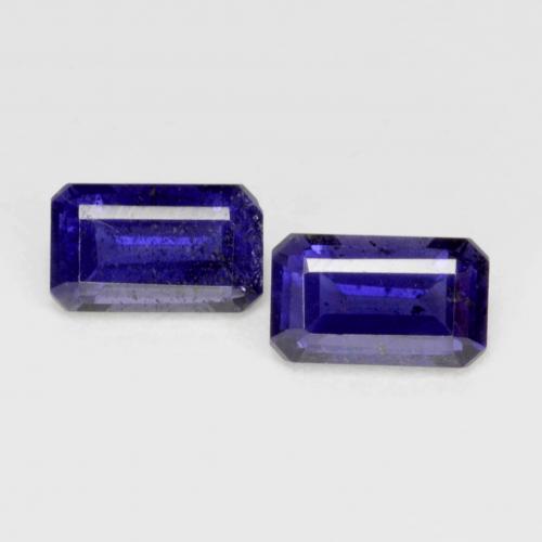 Achetez naturel 0.58ct Pourpre bleuté foncé Iolite gems, Taille émeraude, En provenance Madagascar chez GemSelect. En stock, livraison internationale!