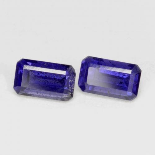Achetez naturel 0.58ct Pourpre bleuté foncé Iolite gems, Taille émeraude, En provenance Madagascar chez GemSelect. En stock, livraison internationale!