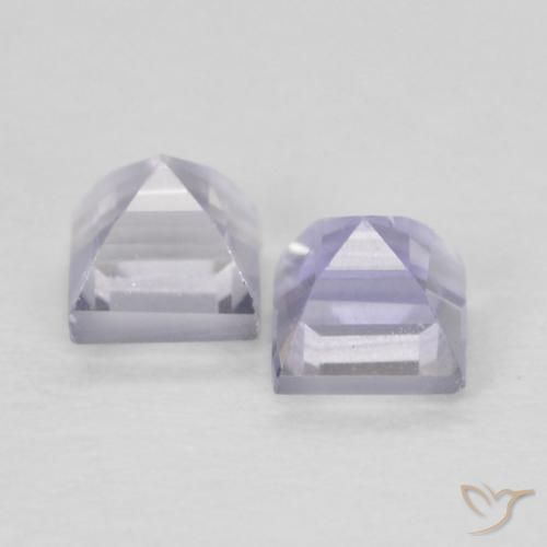 Shop natural 0.22ct Bleu violacé léger Iolite gems, Carré, from Madagascar at GemSelect. In stock, global shipping!