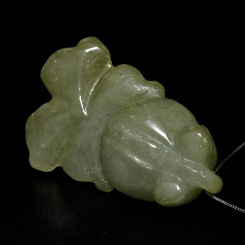 Jade vert terre pâle naturelle forme fantaisie, 30,72 ct, translucide