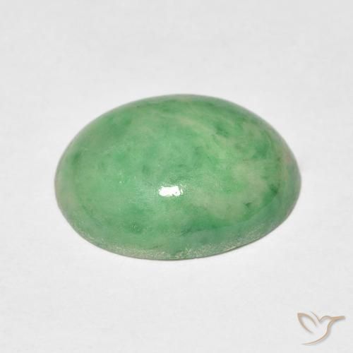 Jade Vert chaud naturelle ovale, 4.83 ct, Opaque