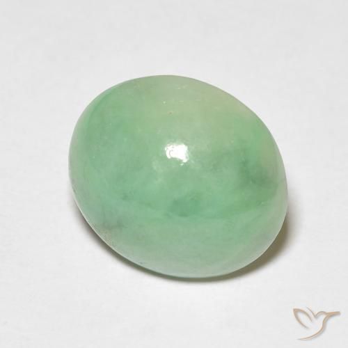 Jade Vert clair naturelle ovale, 4.69 ct, Opaque