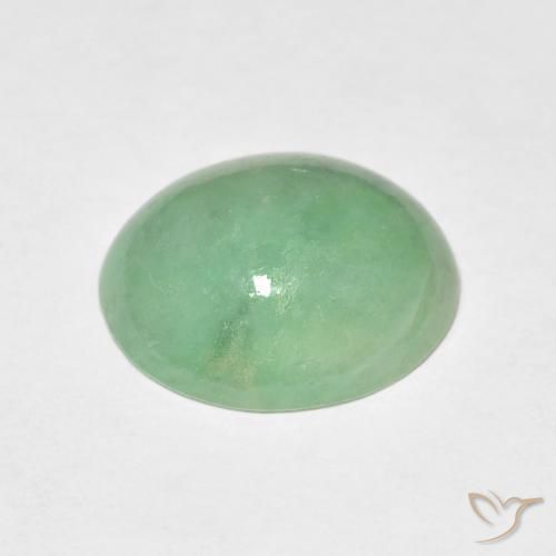 Jade Vert clair naturelle ovale, 4.69 ct, Opaque