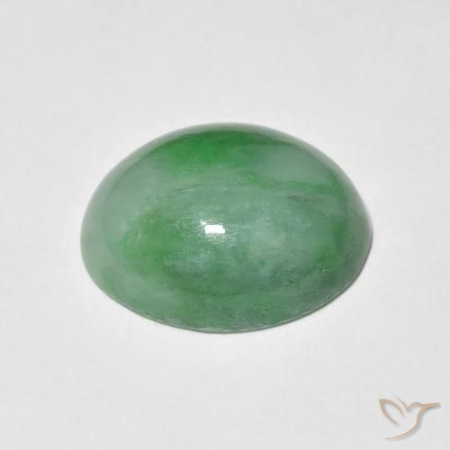 Jade Vert clair naturelle ovale, 4.69 ct, Opaque