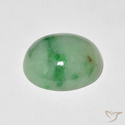 Jade Vert clair naturelle ovale, 4.85 ct, Opaque