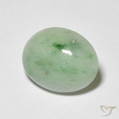 Jade Vert chaud naturelle ovale, 3.52 ct, Opaque