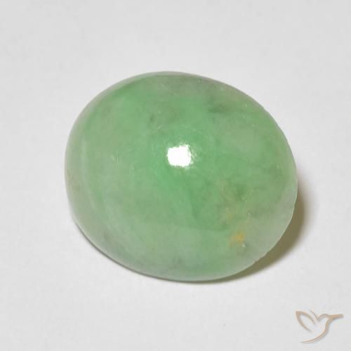 Jade Vert jaunâtre naturelle ovale, 4.34 ct, Opaque