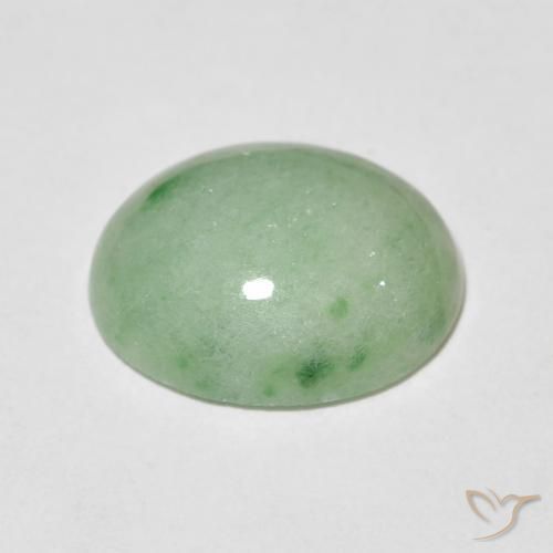 Jade Vert clair naturelle ovale, 3.89 ct, Opaque