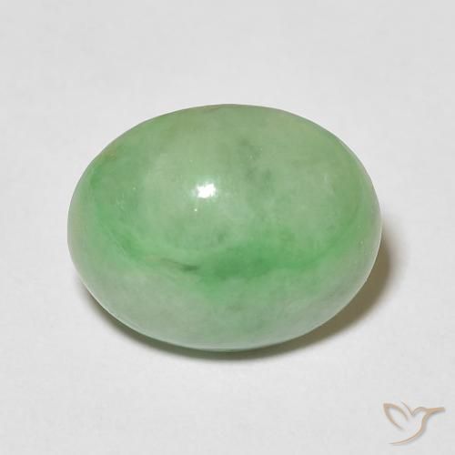 Jade Vert chaud naturelle ovale, 4.34 ct, Opaque