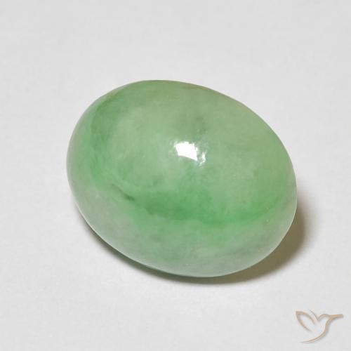 Jade Vert chaud naturelle ovale, 4.34 ct, Opaque