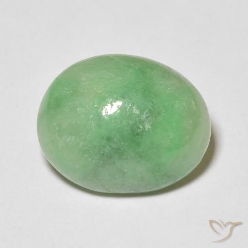 Jade Vert clair naturelle ovale, 4.60 ct, Opaque