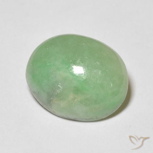 Jade Vert moyen naturelle ovale, 4.38 ct, Opaque
