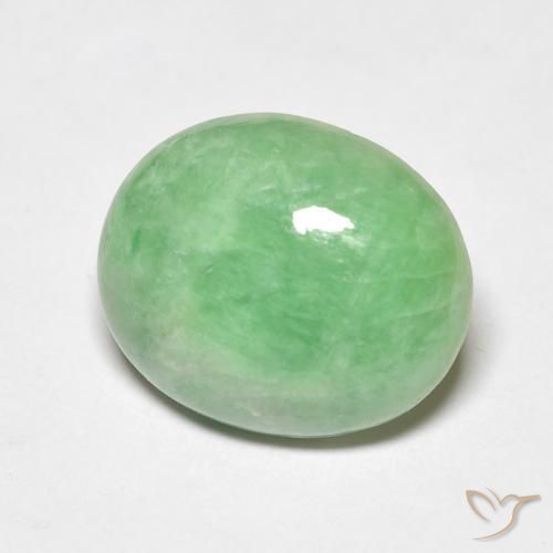 Jade Vert jaunâtre naturelle ovale, 4.68 ct, Opaque