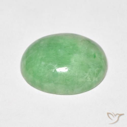 Jade Vert jaunâtre naturelle ovale, 4.68 ct, Opaque