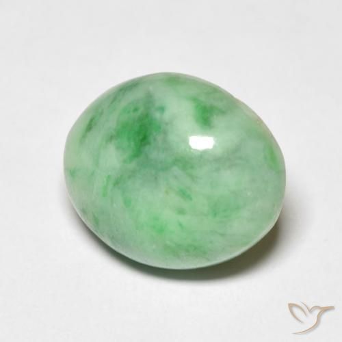 Jade Vert moyen naturelle ovale, 5.38 ct, Opaque
