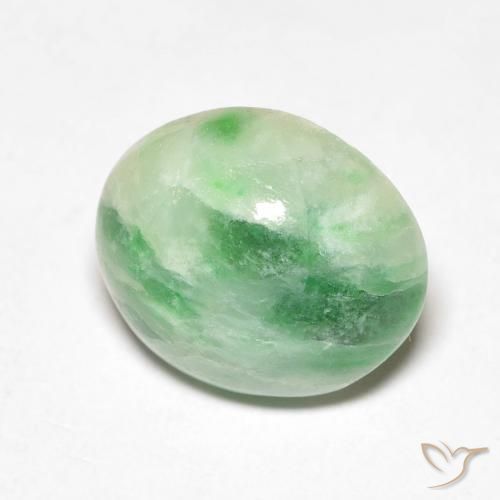 Jade Vert moyen naturelle ovale, 4.18 ct, Opaque