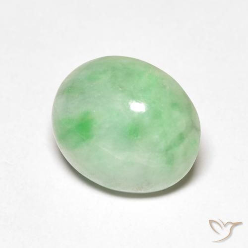 Jade Vert moyen naturelle ovale, 4.52 ct, Opaque