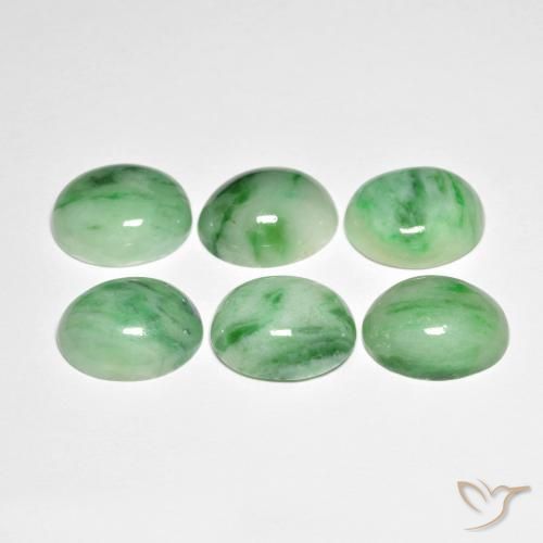 Jade Vert naturelle ovale, 4.94 ct, Opaque