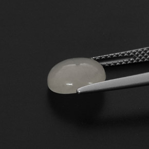 Jadéite blanc naturelle coupe roude, 2,31 ct, translucide