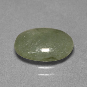 Jadéite vert naturelle coupe ovale, 3,00 ct, translucide