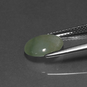 Jadéite vert naturelle transparent, 2,90 ct, transparent / translucide