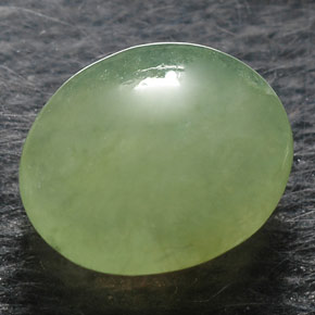 Jadéite vert naturelle transparent, 1,37 ct, transparent / translucide