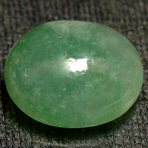 Jadéite vert naturelle transparent, 10,49 ct, transparent / translucide