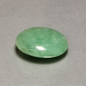 Jadéite vert naturelle transparent, 8,45 ct, transparent / translucide