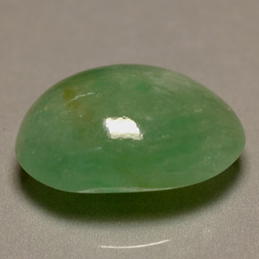 Jadéite vert naturelle coupe ovale, 6,22 ct, translucide