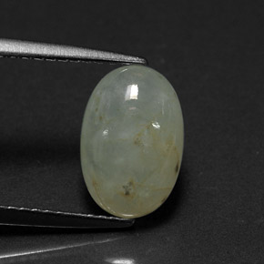 Jadéite vert naturelle coupe ovale, 2,77 ct, translucide