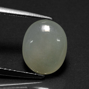 Jadéite vert naturelle coupe ovale, 2,41 ct, translucide