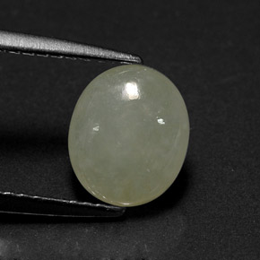 Jadéite vert naturelle coupe ovale, 1,98 ct, translucide