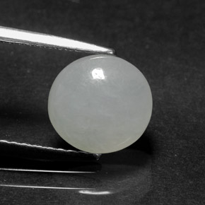 Jadéite blanc naturelle coupe ovale, 2,37 ct, translucide