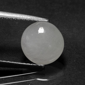 Jadéite blanc naturelle coupe ovale, 2,51 ct, translucide