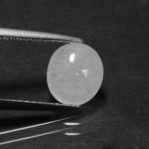 Jadéite blanc naturelle coupe ovale, 1,84 ct, translucide