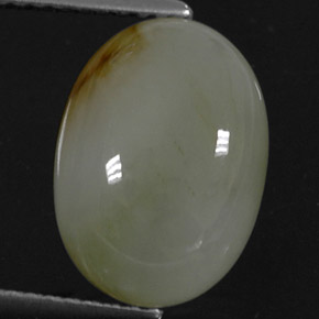 Jadéite Blanc Vert naturelle Coupe ovale, 6.30 ct, Opaque