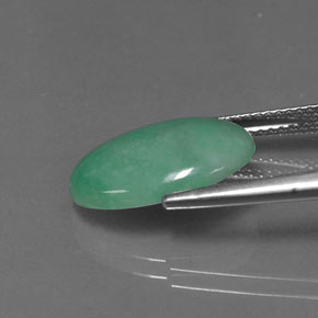 Jadéite vert naturelle coupe ovale, 5,96 ct, opaque
