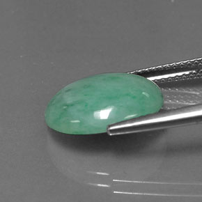 Jadéite Vert naturelle Coupe ovale, 5.48 ct, Opaque