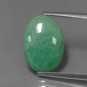 Jadéite vert naturelle coupe ovale, 5,77 ct, opaque