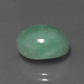 Jadéite vert naturelle coupe ovale, 8,44 ct, opaque