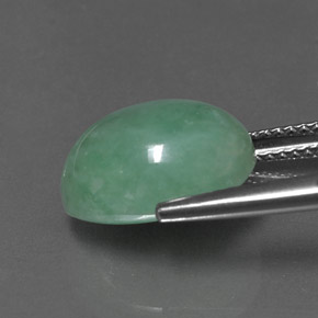 Jadéite vert naturelle coupe ovale, 8,44 ct, opaque