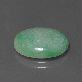 Jadéite vert naturelle coupe ovale, 4,87 ct, opaque