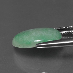 Jadéite vert naturelle coupe ovale, 4,87 ct, opaque