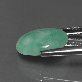 Jadéite Vert naturelle Coupe ovale, 4.28 ct, Opaque