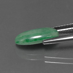Jadéite Vert naturelle Coupe ovale, 2.64 ct, Opaque