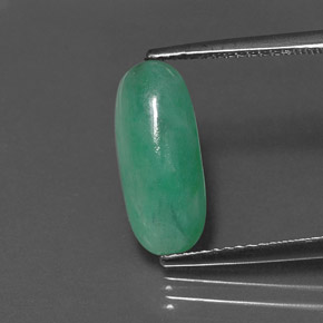 Jadéite Vert naturelle Coupe ovale, 3.02 ct, Opaque