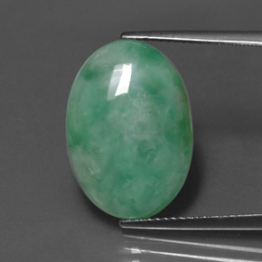 Jadéite vert naturelle coupe ovale, 12,72 ct, opaque