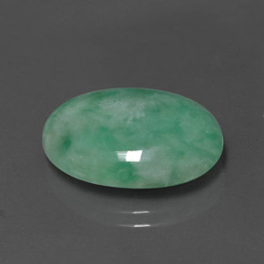 Jadéite vert naturelle coupe ovale, 12,72 ct, opaque