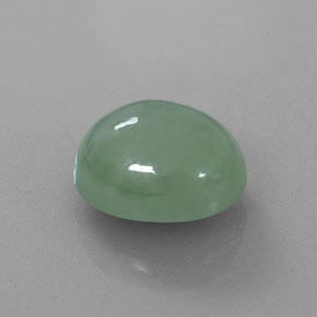 Jadéite vert naturelle coupe ovale, 6,83 ct, translucide