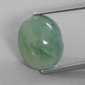 Jadéite vert naturelle coupe ovale, 6,25 ct, translucide